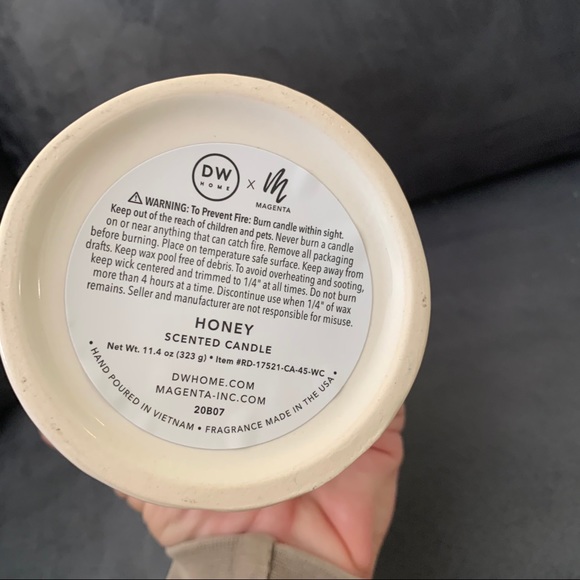 Rae Dunn candle - Picture 4 of 4